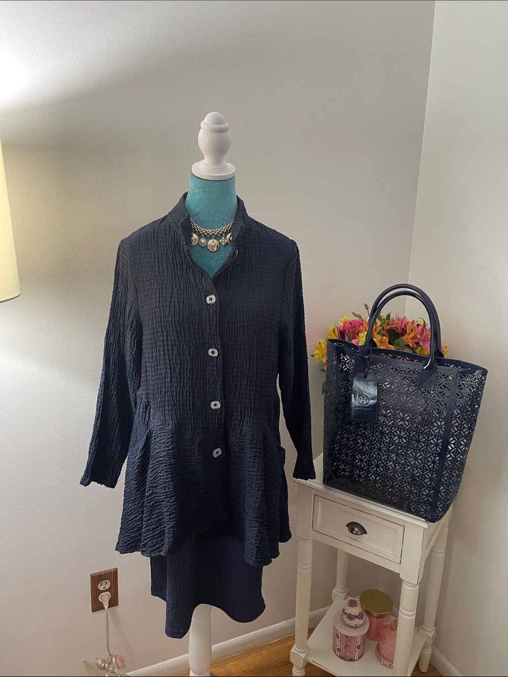 Niche by Nilgun Derman Navy Textured Button-Front Tunic Top